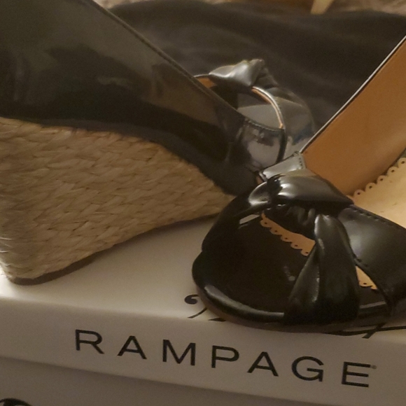 Rampage black patent leather wedges - Picture 5 of 5